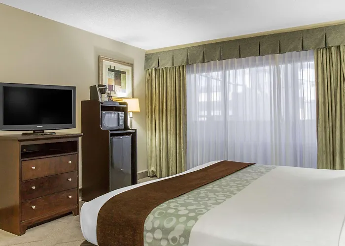 Clarion Hotel Orlando International Airport